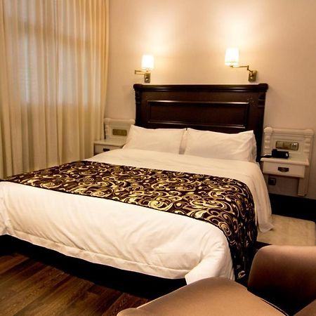 Avent Verahotel Экстерьер фото